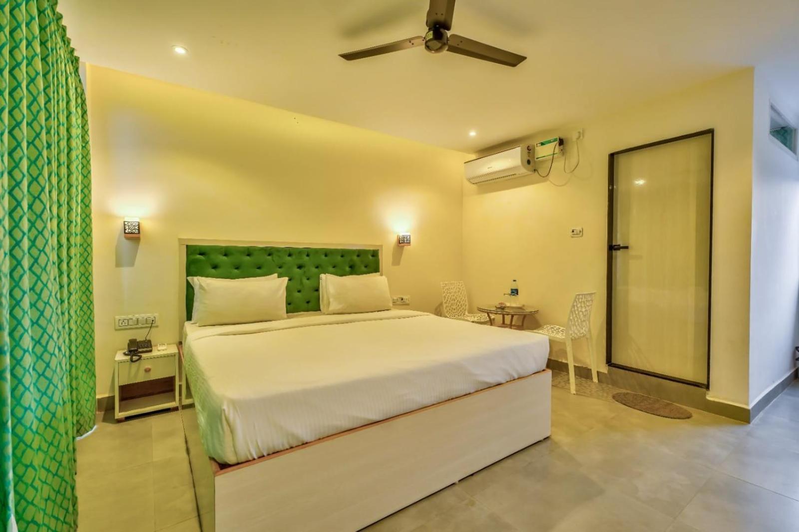 Baga Galaxy Hotel Екстериор снимка